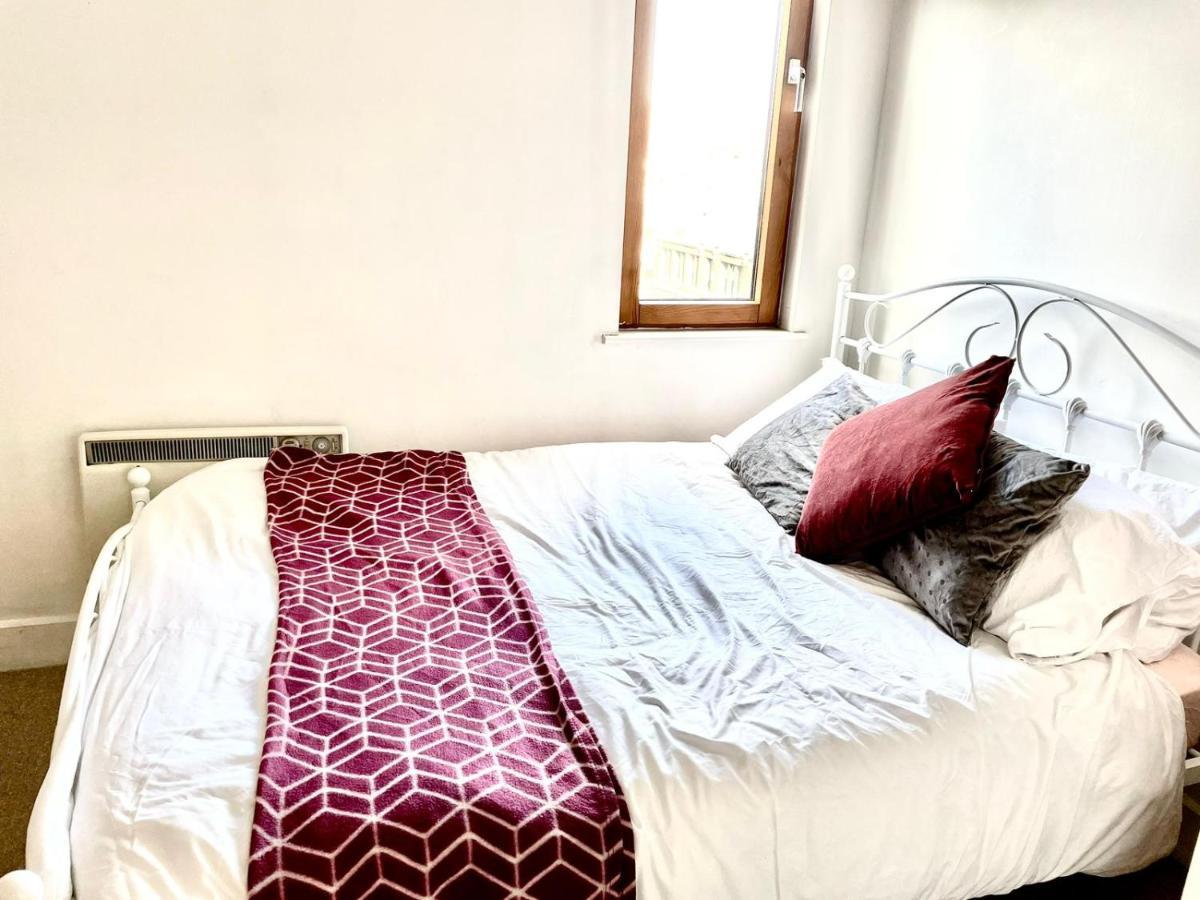 Manchester City Center Apartment Bagian luar foto