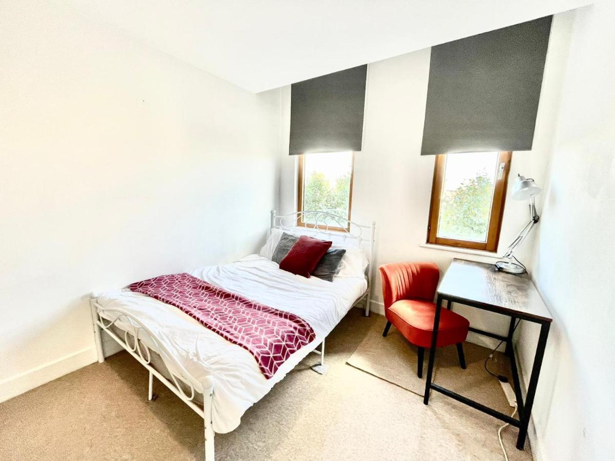 Manchester City Center Apartment Bagian luar foto